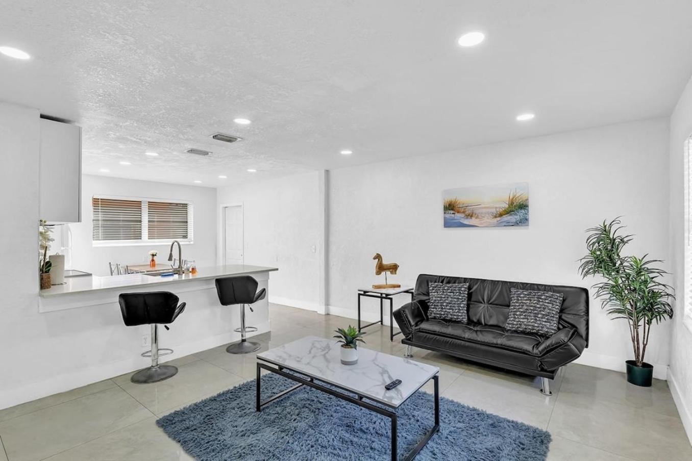 2 Bdrm Modern House Mins From Beach & Casino Hb1 Hallandale Beach Exterior photo