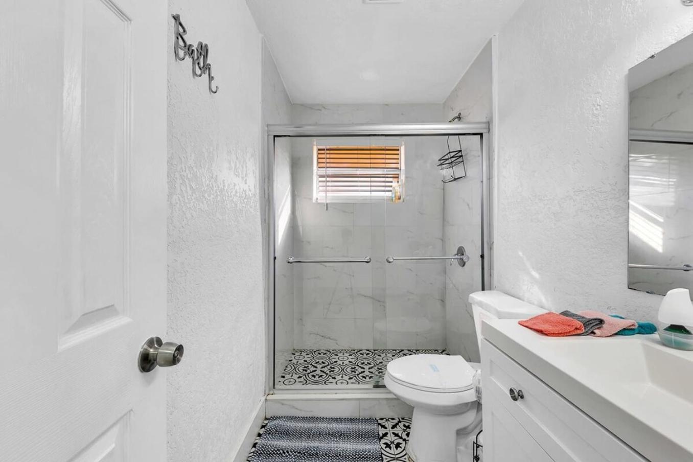 2 Bdrm Modern House Mins From Beach & Casino Hb1 Hallandale Beach Exterior photo